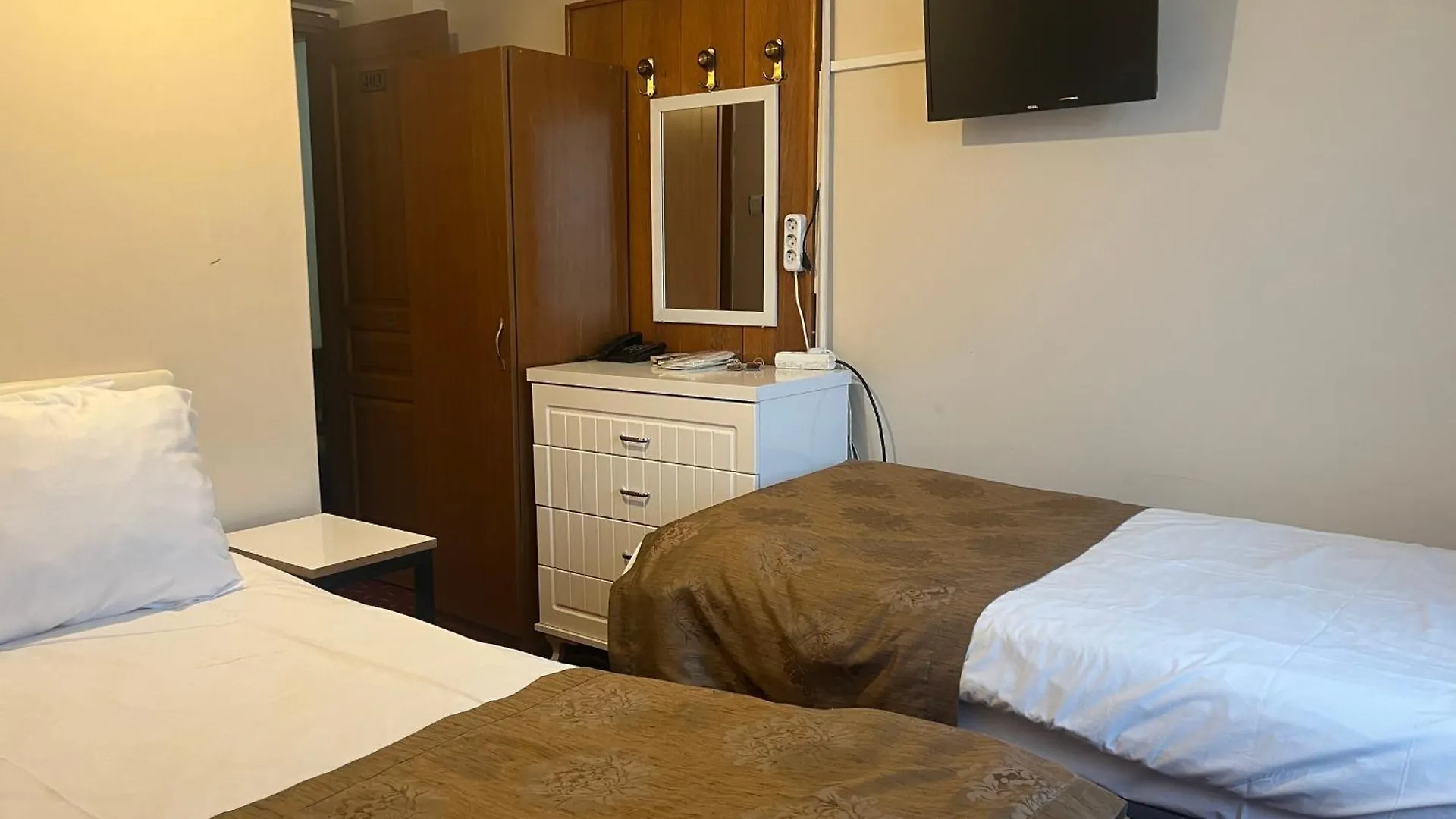 Paris Hotel Istanbulská provincie 2*,  Turecko
